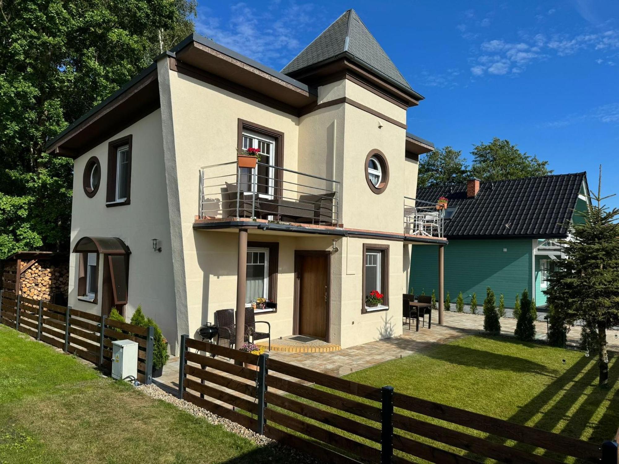 Domek Leba Nowecin Exterior photo